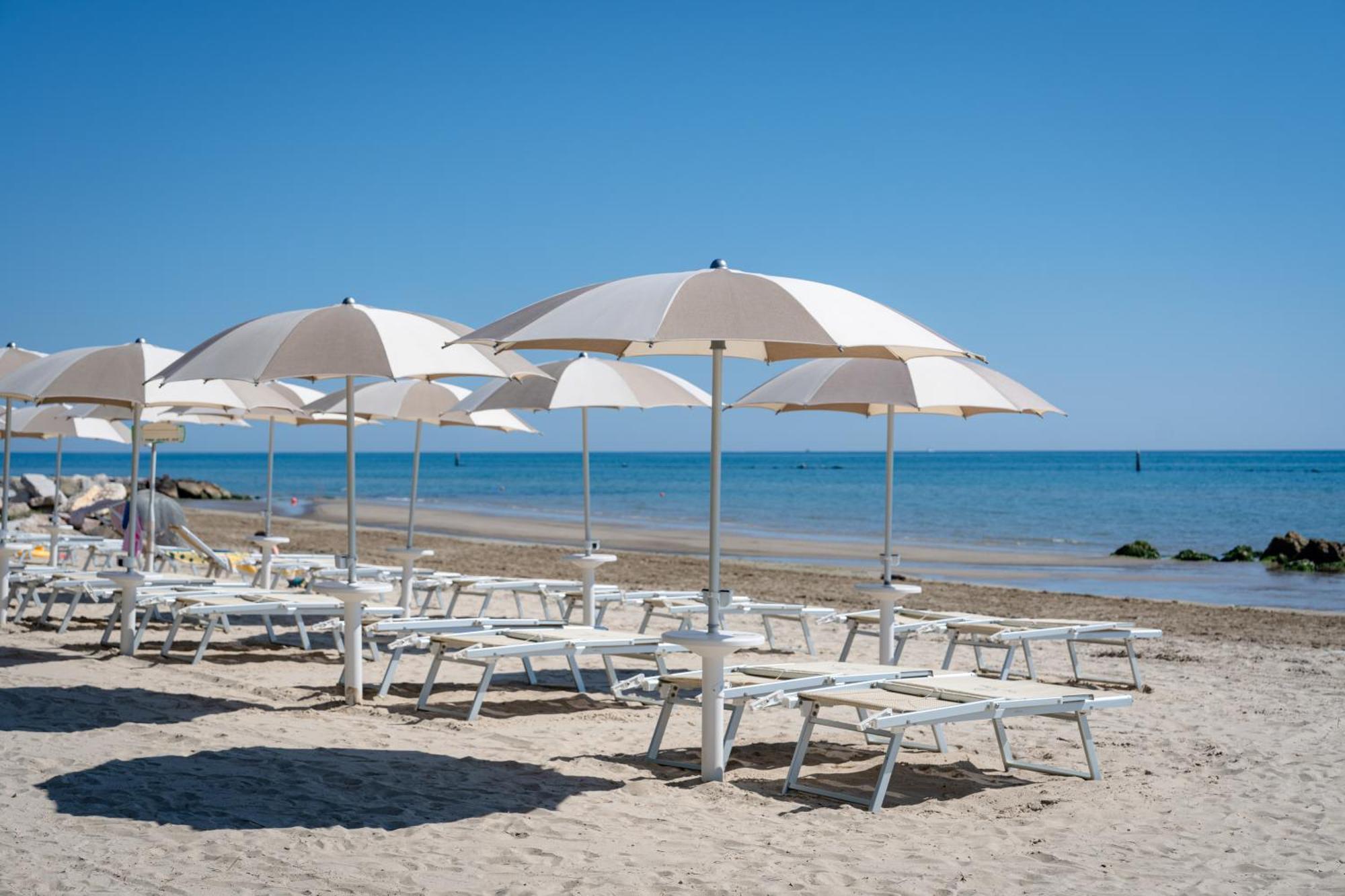 Club Del Sole Stork Family Collection Hotel Giulianova Kültér fotó