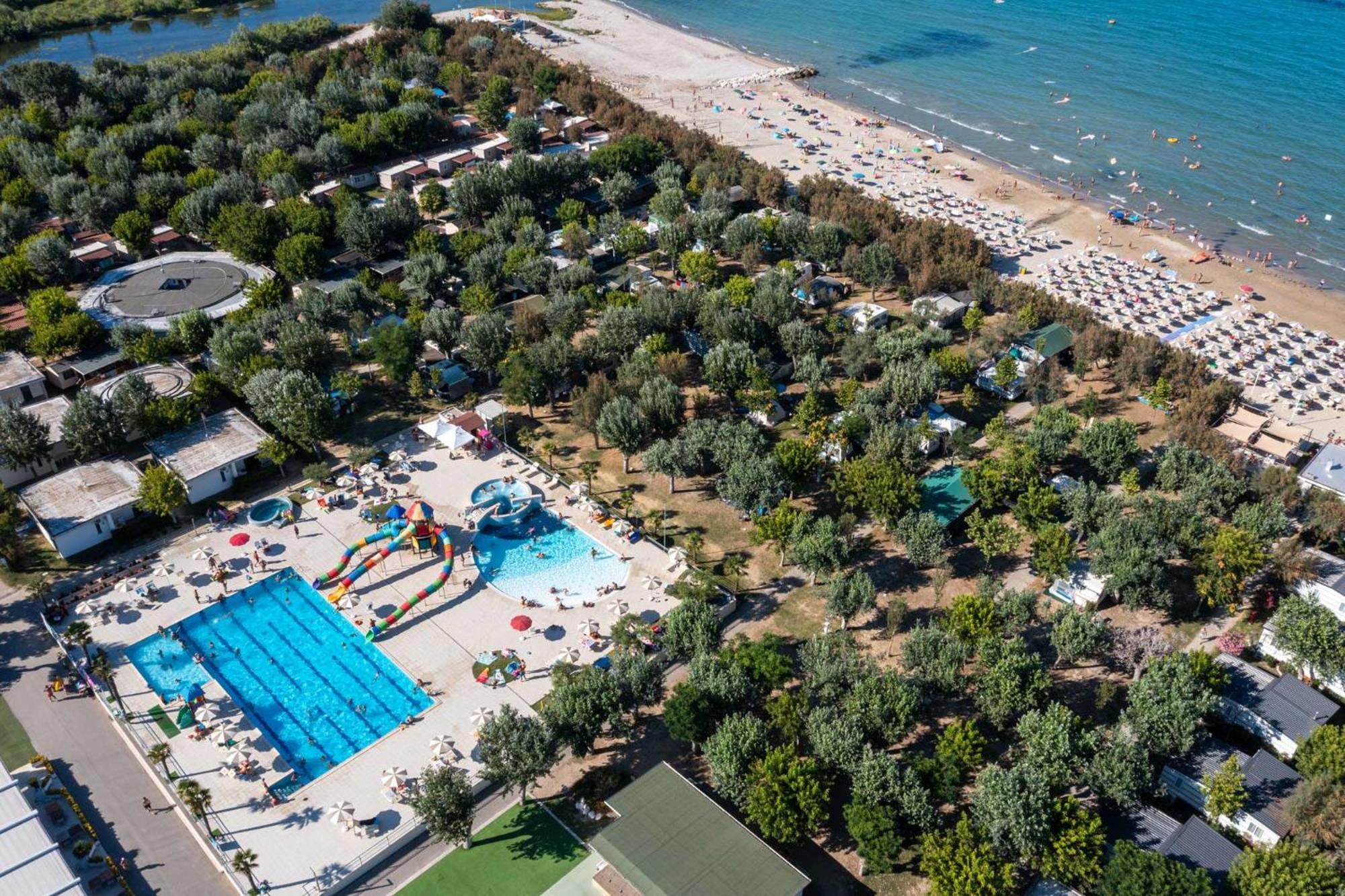 Club Del Sole Stork Family Collection Hotel Giulianova Kültér fotó